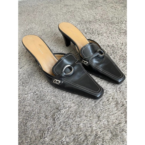 Black square toe mules with low heel - Picture 2 of 10